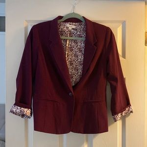 Quarter sleeve jacket